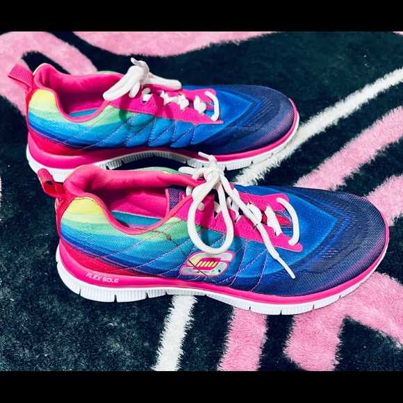 Skechers shoes size 6.5 - Picture 1 of 5